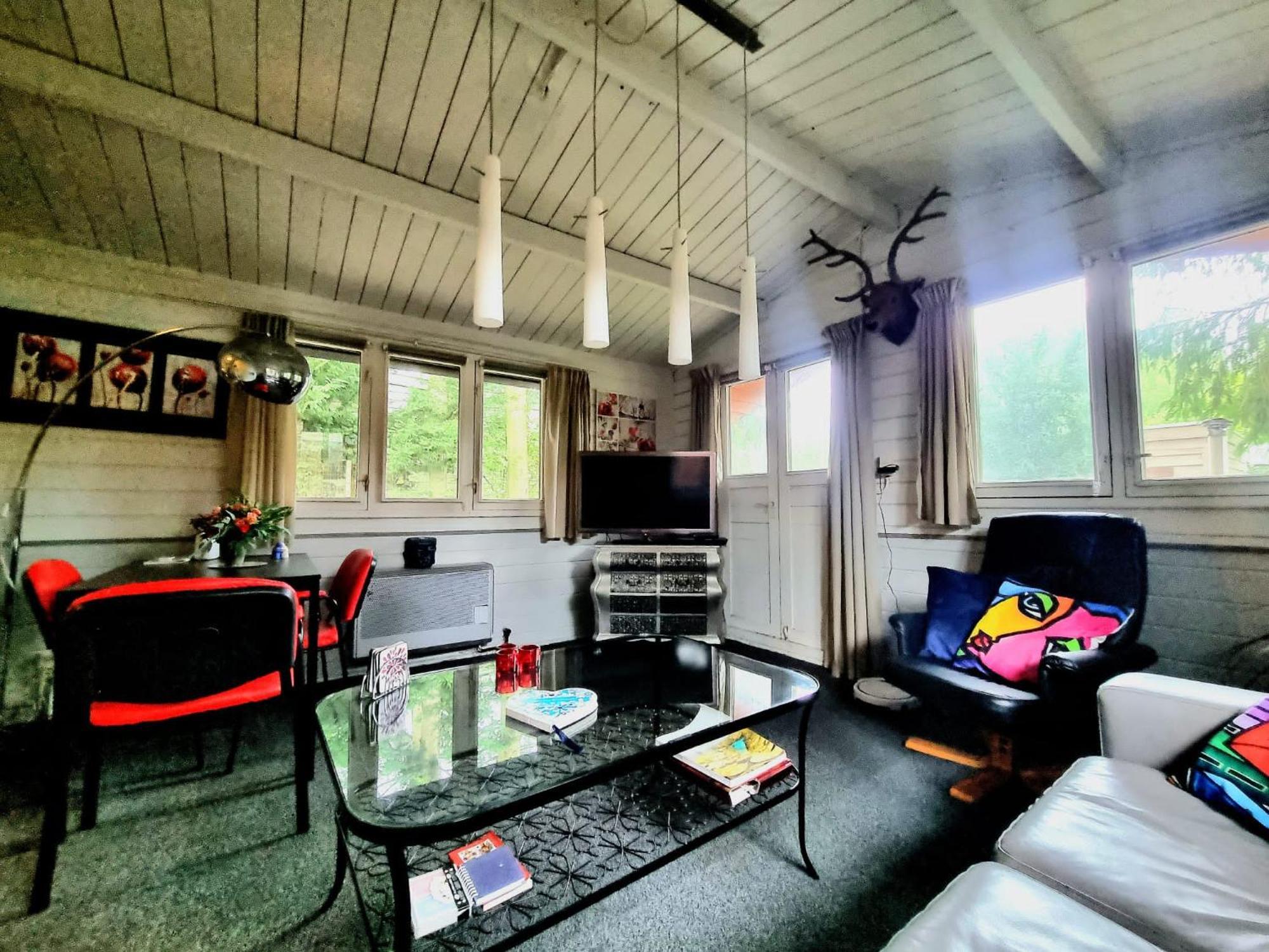 Chalet Op Een Rustig Park In De Natuur Putten Εξωτερικό φωτογραφία