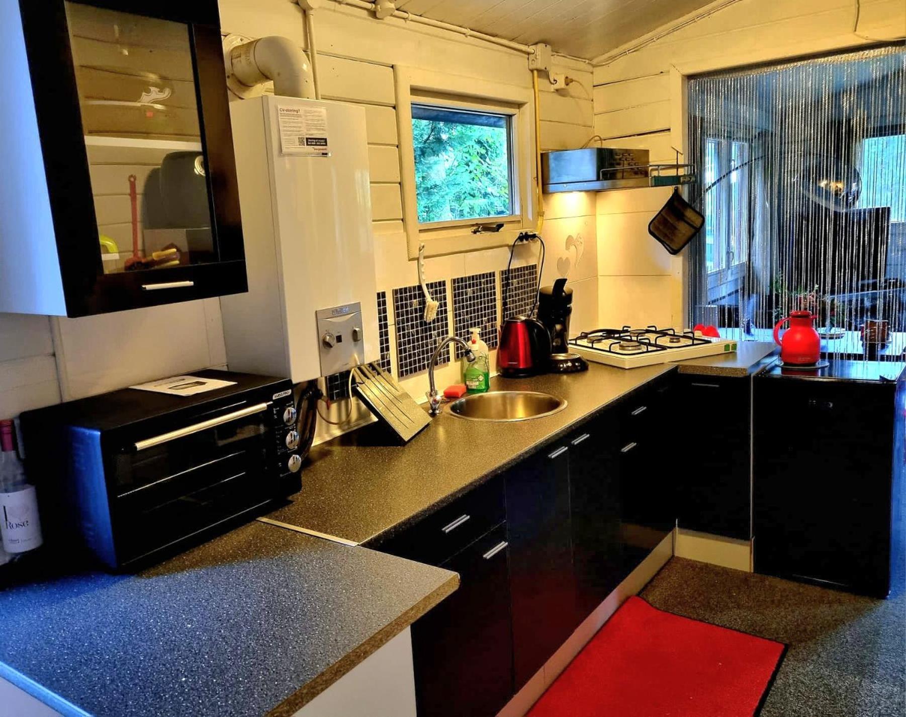 Chalet Op Een Rustig Park In De Natuur Putten Εξωτερικό φωτογραφία