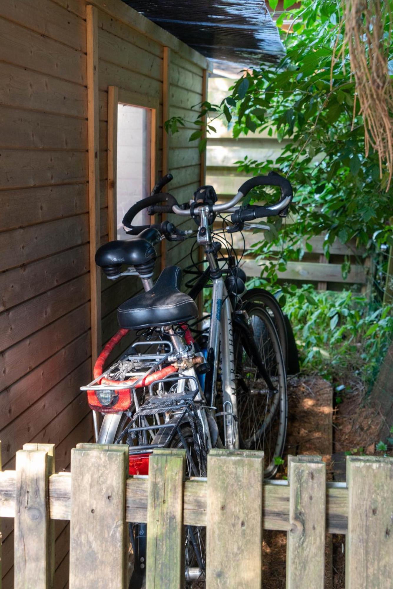 Chalet Op Een Rustig Park In De Natuur Putten Εξωτερικό φωτογραφία